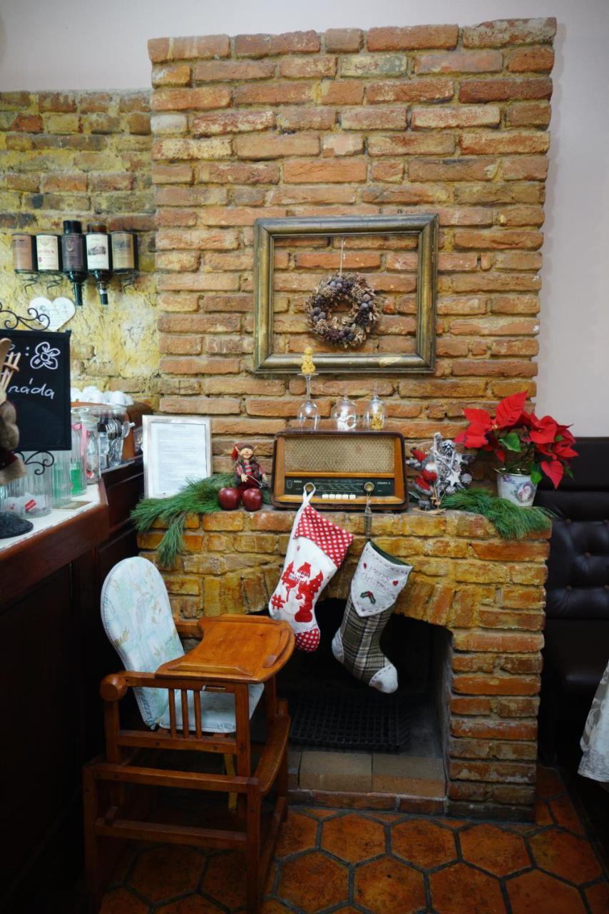 Penzion Restaurant Jakub Πόπραντ Εξωτερικό φωτογραφία